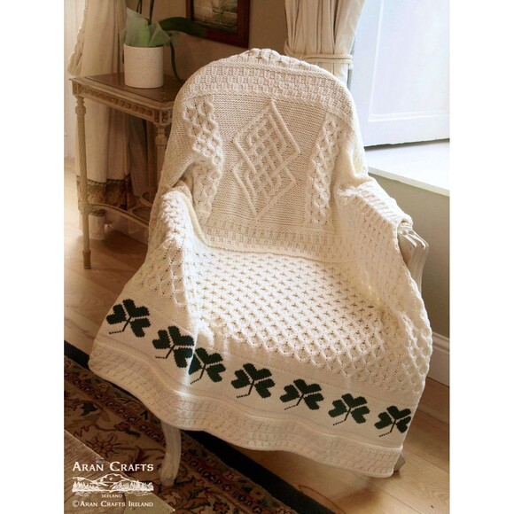 NEW Aran Crafts 100% Merino Wool Irish Shamrock Blanket 50x60 Natural & Green - Picture 2 of 10